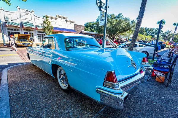 Fernandina Beach October 2014 Wide Angle Low Perspective Rear Corner — Stock Photo, Image