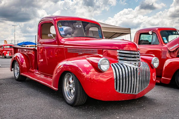 Ливан Мая 2022 Низкоперспективный Вид Передний Угол Chevrolet Series Pickup — стоковое фото