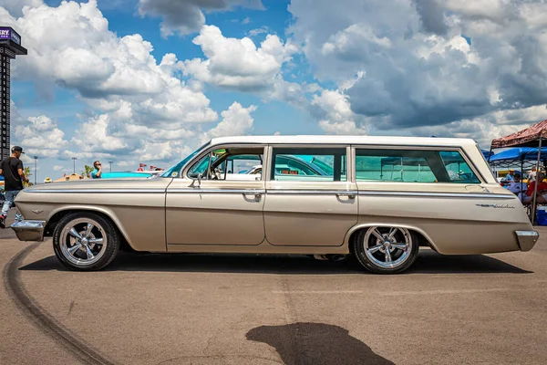 Lebanon May 2022 Low Perspective Side View 1962 Chevrolet Belair — Zdjęcie stockowe