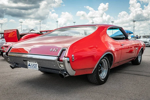 Lebanon May 2022 Low Perspective Rear Corner View 1969 Oldsmobile — 스톡 사진
