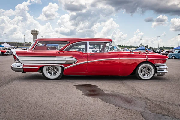 Lebanon May 2022 Low Perspective Side View 1958 Buick Special — ストック写真