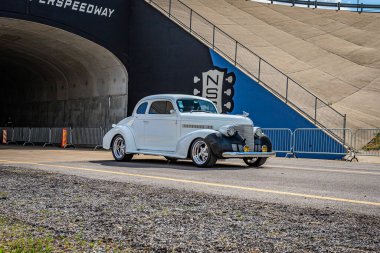 Lübnan, TN - 14 Mayıs 2022: 1939 Chevrolet Master 85 Coupe 'nin geniş açılı ön köşe görüntüsü.