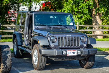 Pigeon Forge, TN - August 25, 2017: Modified Off Road Jeep Wrangler JK Sport Unlimited Hard Top at a local enthusiast rally.