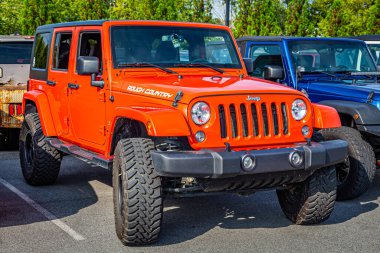 Pigeon Forge, TN - August 25, 2017: Modified Off Road Jeep Wrangler Sahara JK Unlimited Hardtop at a local enthusiast rally.