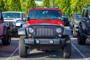 Pigeon Forge, TN - August 25, 2017: Modified Off Road Jeep Wrangler Rubicon Unlimited JK Hardtop at a local enthusiast rally.