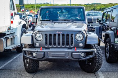 Pigeon Forge, TN - August 25, 2017: Modified Off Road Jeep Wrangler Sahara Unlimited JK Hardtop at a local enthusiast rally.