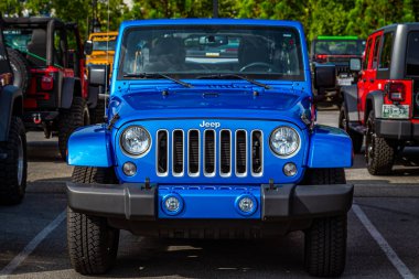 Pigeon Forge, TN - August 25, 2017: Modified Jeep Wrangler Sport Unlimited JK Soft Top at a local enthusiast rally.