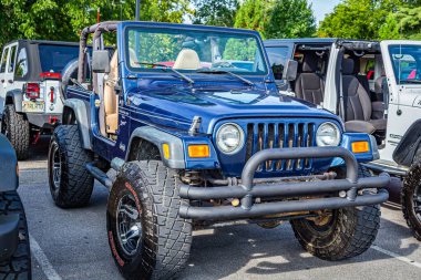 Pigeon Forge, TN - August 25, 2017: Modified Jeep Wrangler Sport TJ Soft Top at a local enthusiast rally.
