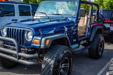 Pigeon Forge, TN - August 25, 2017: Modified Jeep Wrangler Sport TJ Soft Top at a local enthusiast rally.