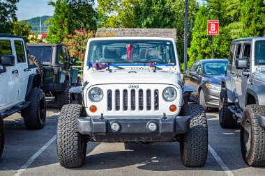 Pigeon Forge, TN - August 25, 2017: Modified Jeep Wrangler Rubicon JK Soft Top at a local enthusiast rally.