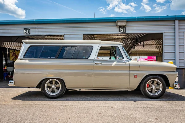 Lebanon May 2022 Low Perspective Side View 1964 Chevrolet C10 —  Fotos de Stock