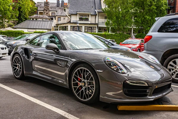 Highlands June 2022 Low Perspective Front Corner View 2014 Porsche — 스톡 사진