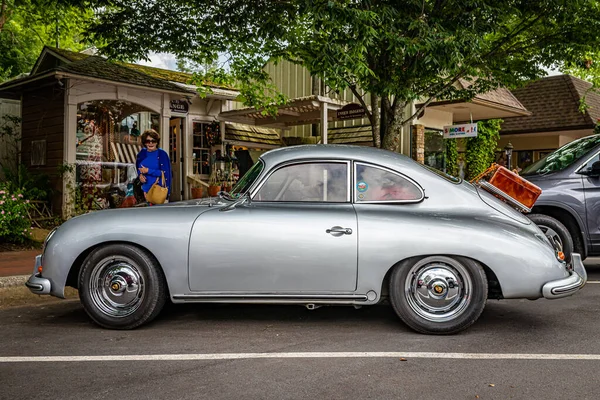 Highlands June 2022 Low Perspective Side View 1957 Porsche 356A — Stock Photo, Image