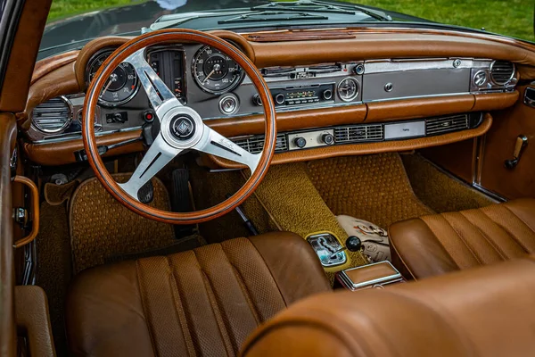 Highlands June 2022 High Perspective Detail Interior View 1969 Mercedes — 图库照片