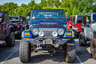 Pigeon Forge, TN - August 25, 2017: Modified Jeep Wrangler Sport TJ Soft Top at a local enthusiast rally.