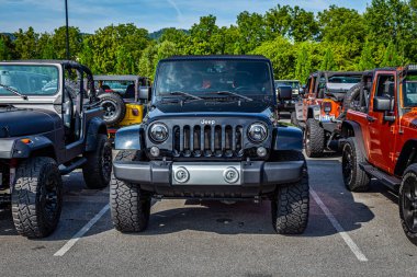 Pigeon Forge, TN - August 25, 2017: Modified Jeep Wrangler Sahara Unlimited JK Hardtop at a local enthusiast rally.