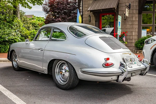 Highlands June 2022 Low Perspective Rear Corner View 1963 Porsche — Photo