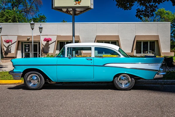 Falcon Heights June 2022 Low Perspective Side View 1957 Chevrolet — Stock Photo, Image