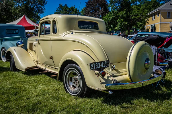 하이츠 2022 자동차 쇼에서 플리머스 Plymouth Door Coupe 뒷모습 — 스톡 사진