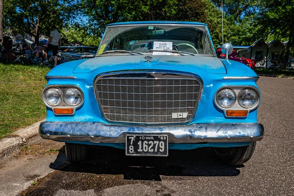 Falcon Heights June 2022 Low Perspective Front View 1963 Studebaker — Stock Photo, Image