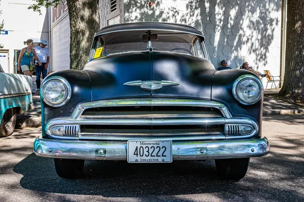 Falcon Heights June 2022 Low View Front View 1951 Chevrolet — 스톡 사진