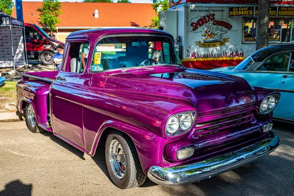 Falcon Heights Haziran 2022 1959 Chevrolet Apaçi Kamyoneti Yerel Bir — Stok fotoğraf