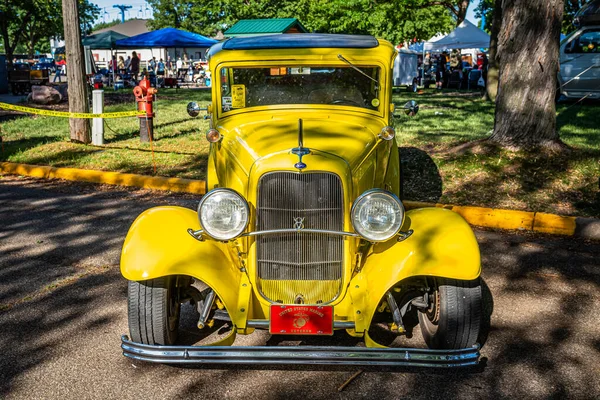 Falcon Heights Juni 2022 Hochperspektivische Frontansicht Einer Ford Deluxe Tudor — Stockfoto