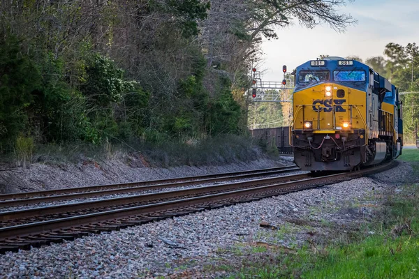 Modoc Dubna 2014 Nákladní Vlak Csx Projíždí Zatáčkou Když Vjíždí — Stock fotografie