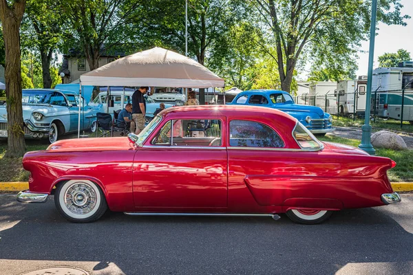 Falcon Heights June 2022 High View View 1953 Ford Customline — 스톡 사진