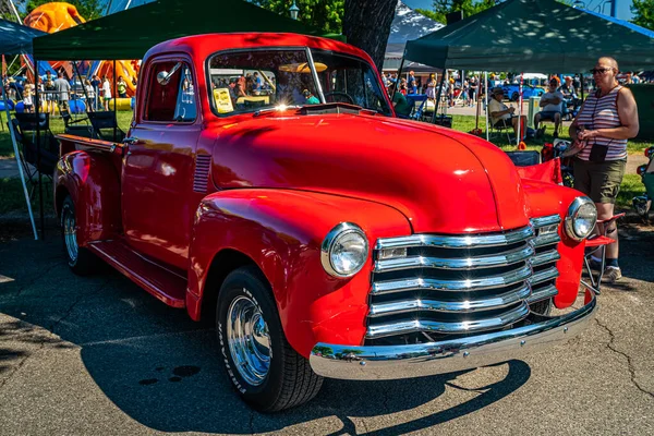 Falcon Heights Juni 2022 Högt Perspektiv Framför Hörnet 1951 Chevrolet — Stockfoto