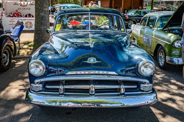 Falcon Heights Червня 2022 Високоперспективний Вид 1951 Plymouth Cranbrook Sedan — стокове фото