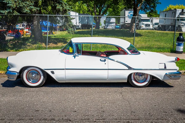 Falcon Heights Czerwca 2022 Widok Bliska 1956 Oldsmobile Hardtop Coupe — Zdjęcie stockowe