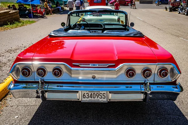 Falcon Heights Juni 2022 Sett Bakfra Ser 1963 Chevrolet Impala – stockfoto