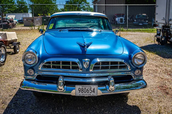 Falcon Heights Juni 2022 Högt Perspektiv Framifrån 1955 Chrysler Windsor — Stockfoto