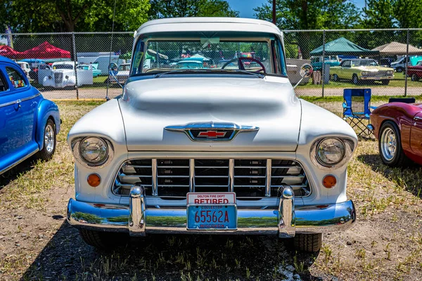 Falcon Heights 2022 Június Egy 1955 Chevrolet Cameo Carrier Pickup — Stock Fotó