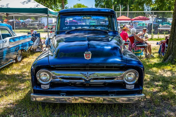 Falcon Heights 2022 Június Egy 1956 Ford F100 Pickup Teherautó — Stock Fotó