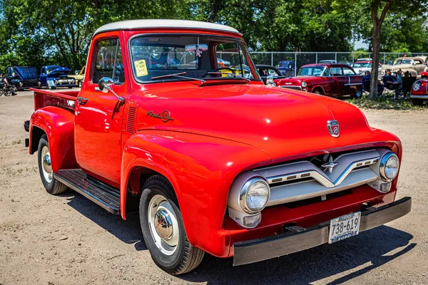 Falcon Heights Juni 2022 Högt Perspektiv Framför Hörnet Ford F100 — Stockfoto