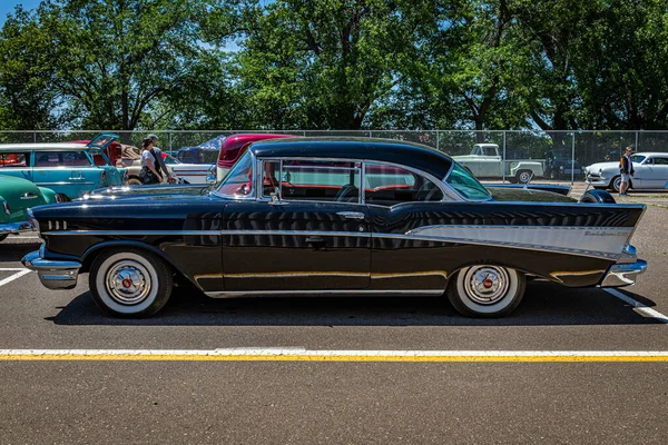 Falcon Heights Czerwca 2022 Widok Boku 1957 Chevrolet Belair Door — Zdjęcie stockowe