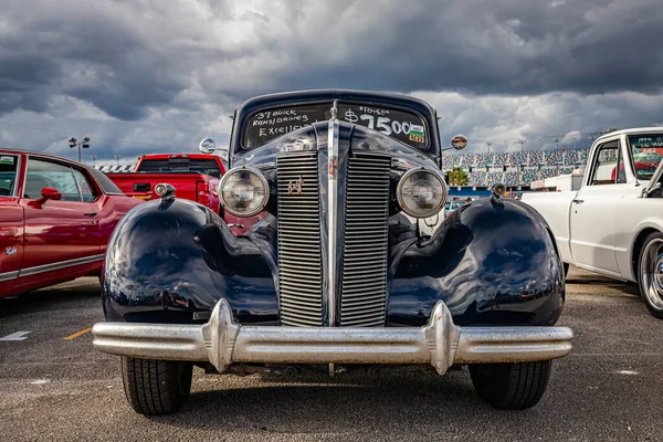 Daytona Beach November 2020 Low Perspective Front View 1937 Buick — Stock Photo, Image