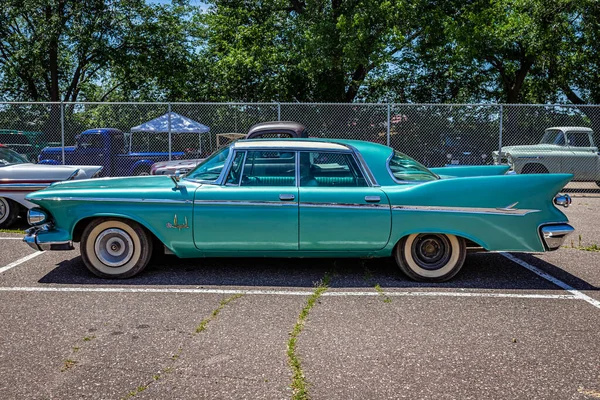 Falcon Heights Juni 2022 High Perspective Side View 1961 Chrysler — Stockfoto