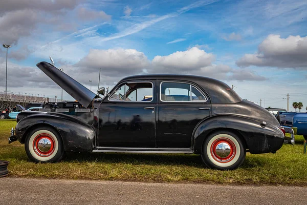 Daytona Beach November 2020 Low Perspective Side View 1940 Lasalle — 스톡 사진