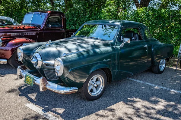 Falcon Heights Juni 2022 Hochperspektivische Frontansicht Eines Studebaker Bullet Nose — Stockfoto