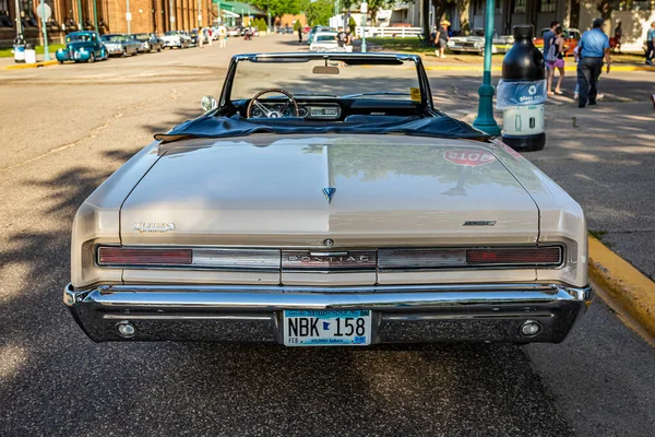 Falcon Heights Junio 2022 Vista Trasera Alta Perspectiva Pontiac Lemans —  Fotos de Stock