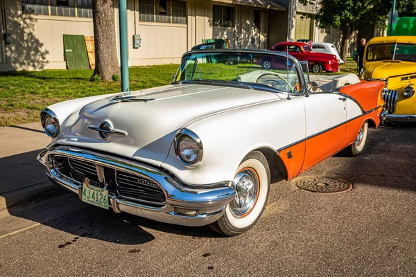 Falcon Heights Haziran 2022 1956 Oldsmobile Super Convertible Yüksek Perspektifli — Stok fotoğraf