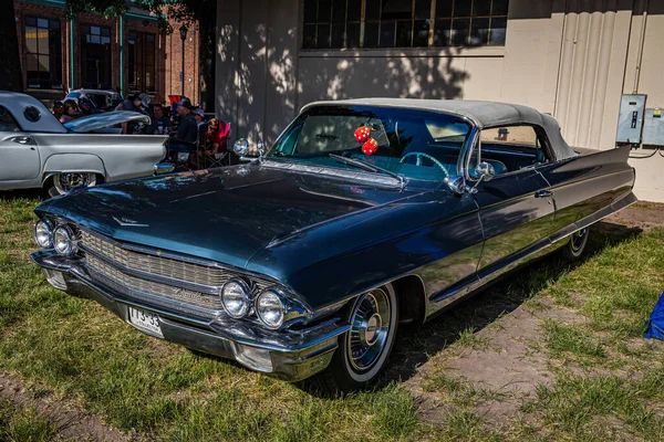 Falcon Heights Juni 2022 Högt Perspektiv Framför Hörnet 1962 Cadillac — Stockfoto