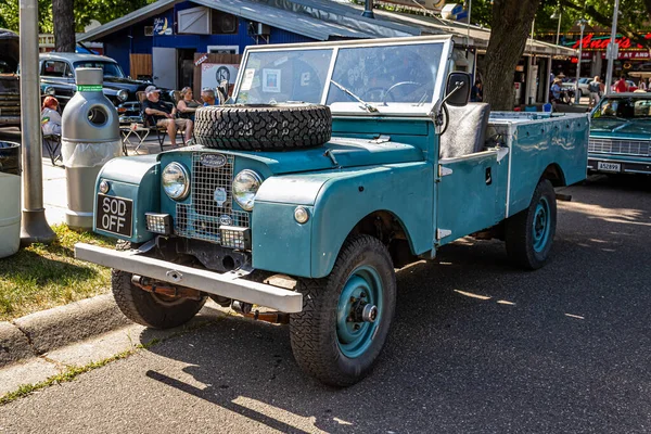 Falcon Heights Junho 2022 Vista Frontal Alta Perspectiva Land Rover — Fotografia de Stock