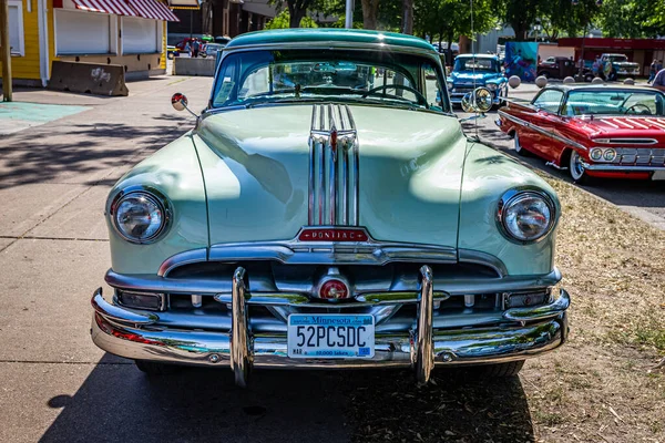 Falcon Heights Juni 2022 High Perspective Front View 1952 Pontiac — Stockfoto