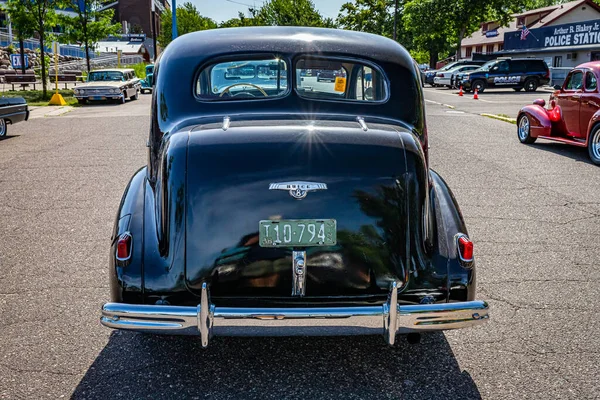 Falcon Heights June 2022 High Perspective Back View 1938 Buick — 스톡 사진
