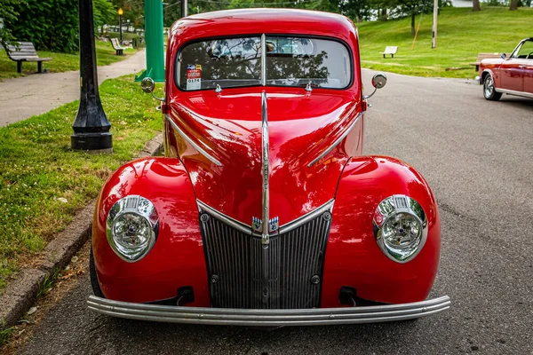 Des Moines Lipca 2022 Widok Przodu Samochodu Ford Standard Coupe — Zdjęcie stockowe