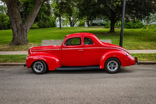 Des Moines Lipca 2022 Widok Boku Samochodu Ford Standard Coupe — Zdjęcie stockowe